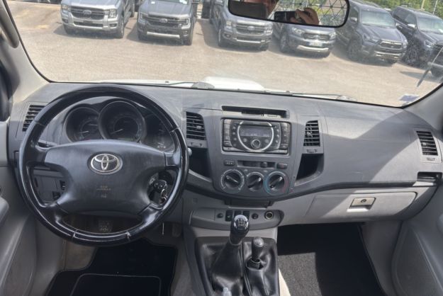 TOYOTA HILUX 2.5 D-4D 4WD 144 CV DOUBLE CABINE