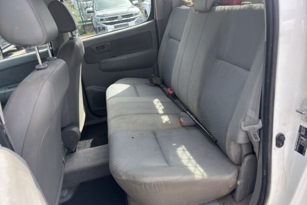 TOYOTA HILUX 2.5 D-4D 4WD 144 CV DOUBLE CABINE