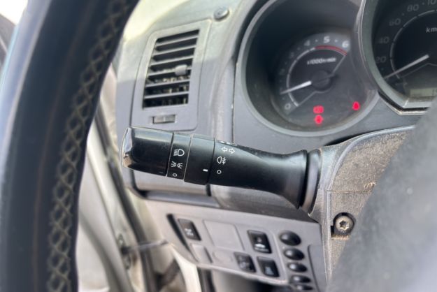 TOYOTA HILUX 2.5 D-4D 4WD 144 CV DOUBLE CABINE
