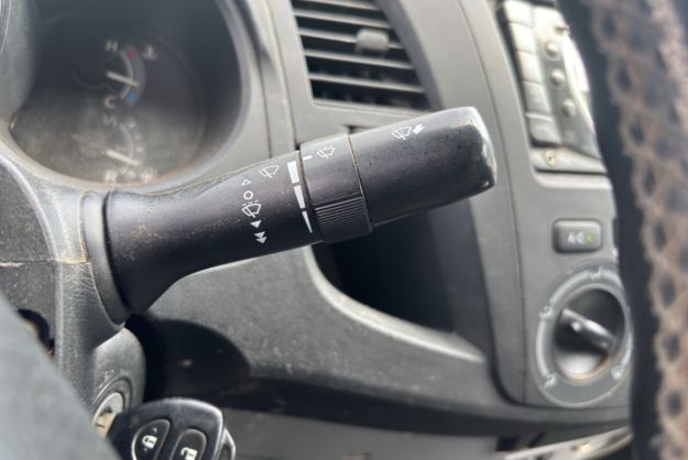 TOYOTA HILUX 2.5 D-4D 4WD 144 CV DOUBLE CABINE