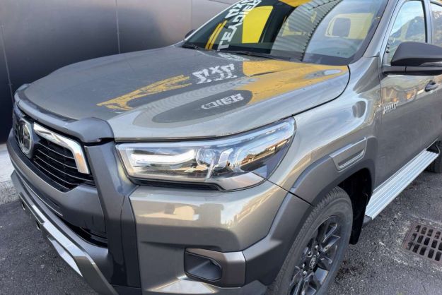 TOYOTA HILUX 2.8 204 BVA INVINCIBLE 4PL