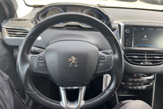 PEUGEOT 2008 1.2 130 EAT6 ALLURE CAM