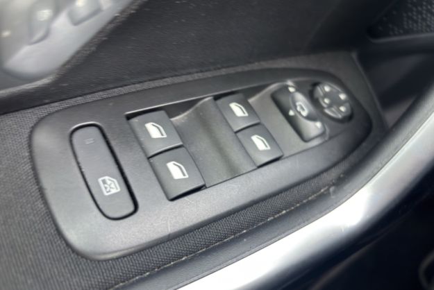 PEUGEOT 2008 1.2 130 EAT6 ALLURE CAM