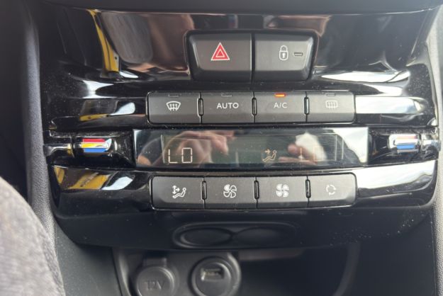 PEUGEOT 2008 1.2 130 EAT6 ALLURE CAM