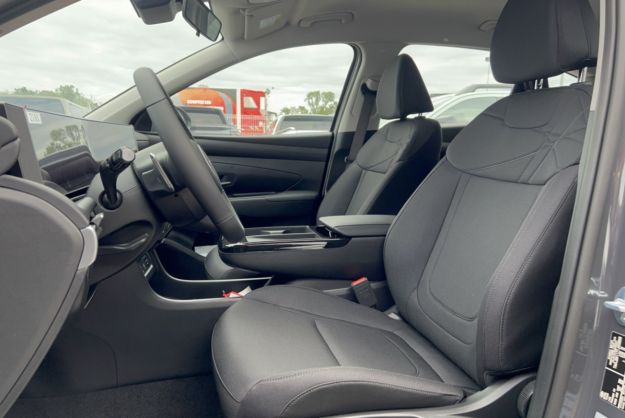 HYUNDAI TUCSON 1.6 T-GDI HEV 239 INITIA