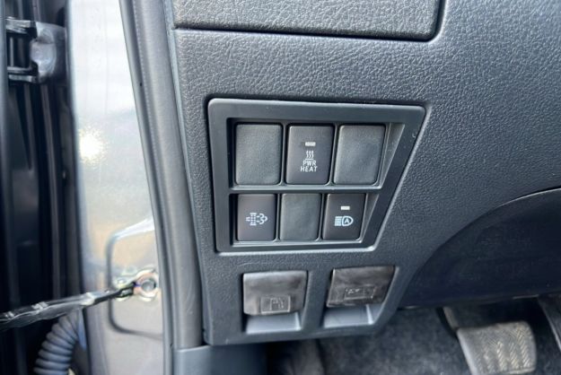 TOYOTA HILUX 2.4 D4-D 150 BVA EXECUTIVE CUIR 4PL