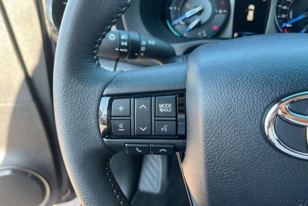 TOYOTA HILUX 2.8 204 BVA INVINCIBLE 4PL