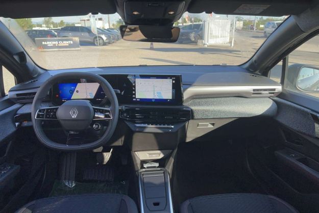 RENAULT CLIO 6 TCE 115 EDC TECHNO