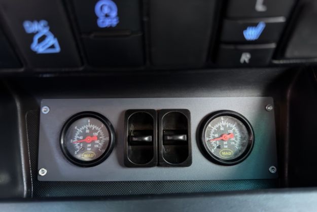 TOYOTA HILUX 2.8 204 XTRA LOUNGE BVA BENNE HYDRAU 