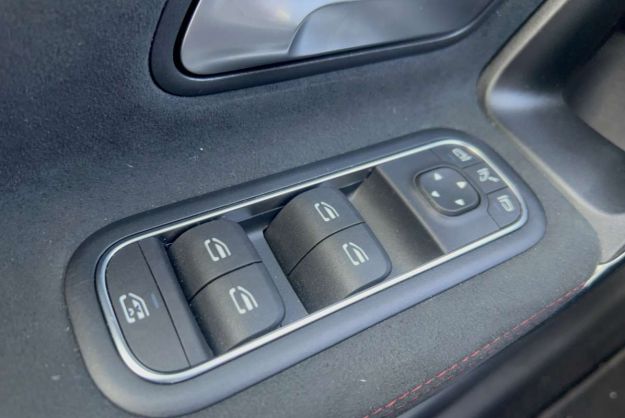 MERCEDES-BENZ CLASSE A 200 7G-DCT AMG LINE