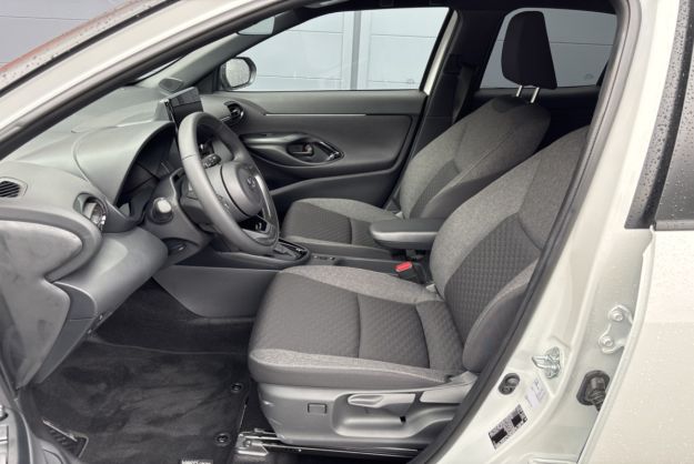 TOYOTA YARIS CROSS HYBRIDE 130 DESIGN CARGO
