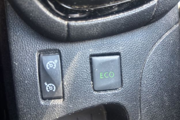 RENAULT CLIO IV TCE 90 BUSINESS