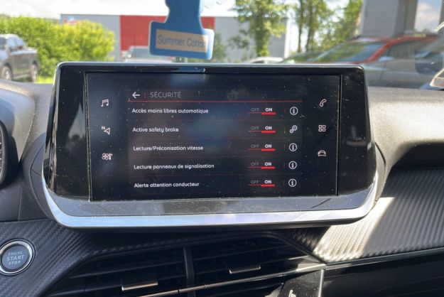 PEUGEOT 208 1.2 100 ALLURE PLUS KEYLESS CAM