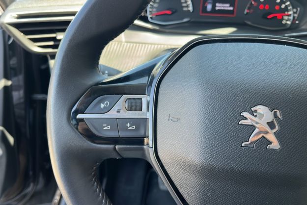 PEUGEOT 208 1.2 100 ALLURE PLUS KEYLESS CAM