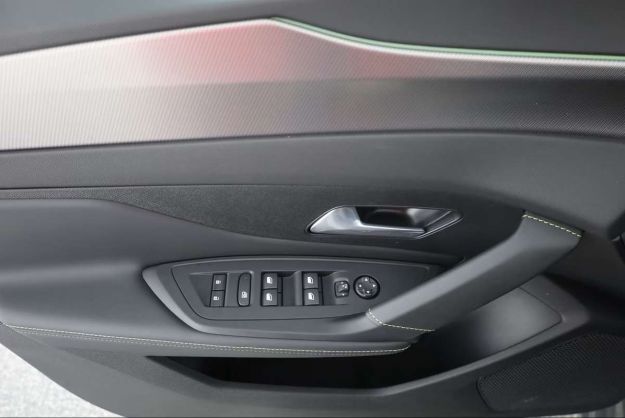 PEUGEOT 408 HYBRID 145 GT PK ALCANTARA 360