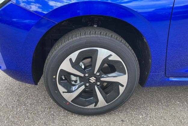 SUZUKI SWIFT 1.2 DUALJET HYBRID ALLGRIP PACK