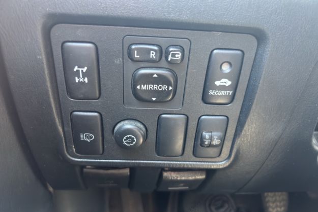 TOYOTA HILUX 2.5 D-4D 144 4X4 D.CAB