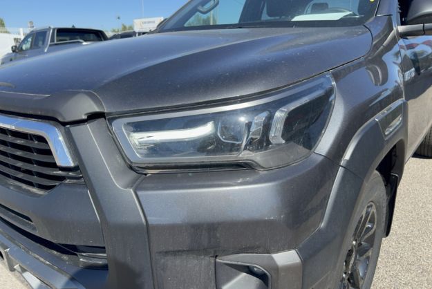TOYOTA HILUX 2.8 204 BVA INVINCIBLE 4PL