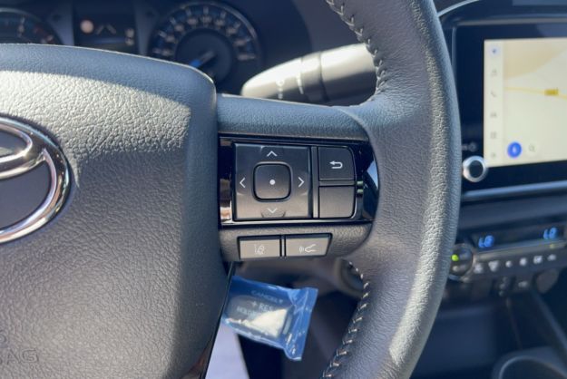 TOYOTA HILUX 2.8 204 BVA INVINCIBLE 4PL