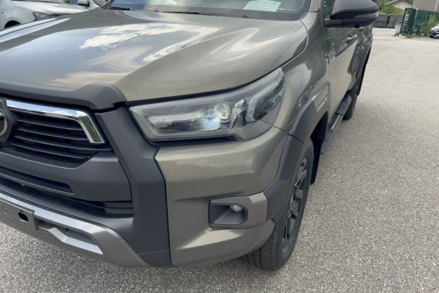 TOYOTA HILUX 2.8 204 BVA INVINCIBLE 4PL