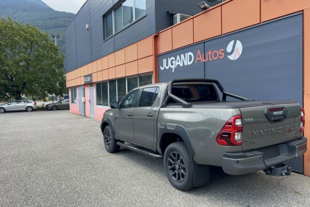 TOYOTA HILUX 2.8 204 BVA INVINCIBLE 4PL