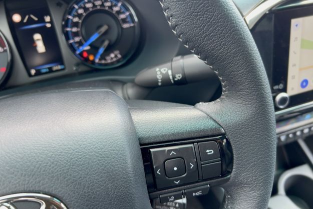 TOYOTA HILUX 2.8 204 BVA INVINCIBLE 4PL