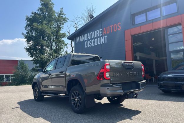 TOYOTA HILUX 2.8 204 BVA INVINCIBLE 4PL