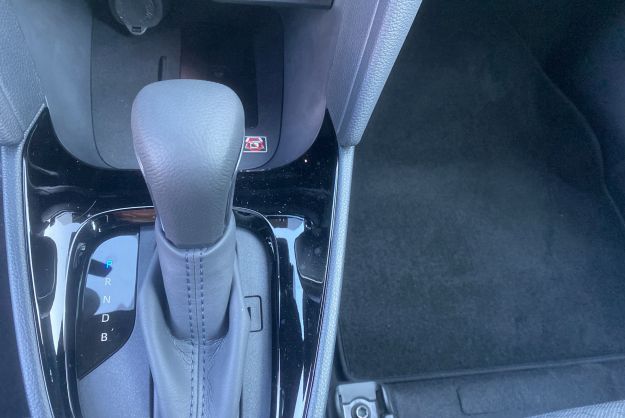 TOYOTA YARIS CROSS HYBRIDE 130 DESIGN PLUS