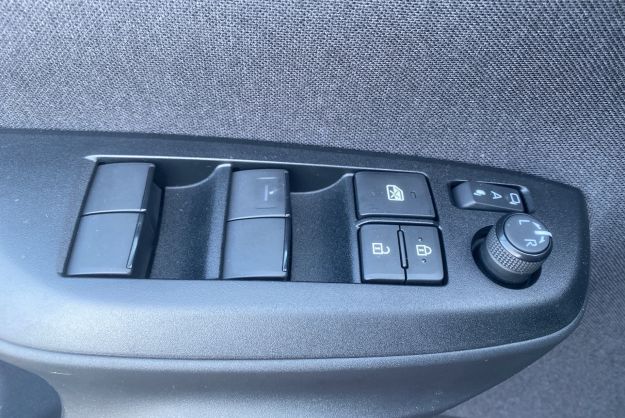 TOYOTA YARIS CROSS HYBRIDE 130 DESIGN PLUS