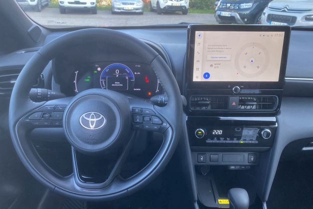 TOYOTA YARIS CROSS HYBRIDE 130 DESIGN PLUS