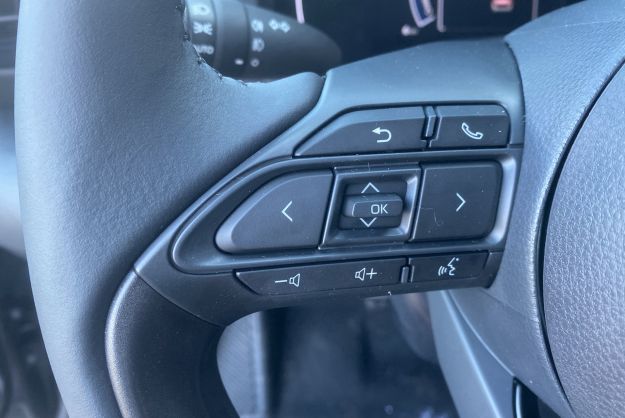 TOYOTA YARIS CROSS HYBRIDE 130 DESIGN PLUS