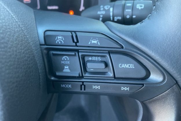 TOYOTA YARIS CROSS HYBRIDE 130 DESIGN PLUS