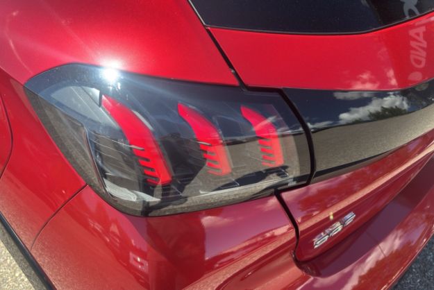 PEUGEOT 208 PURETECH 130 EAT8 GT PACK