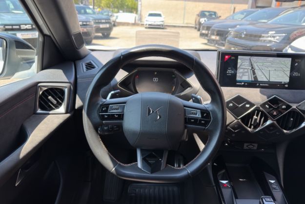 DS DS3 CROSSBACK 130 EAT8 PERFORMANCE LINE