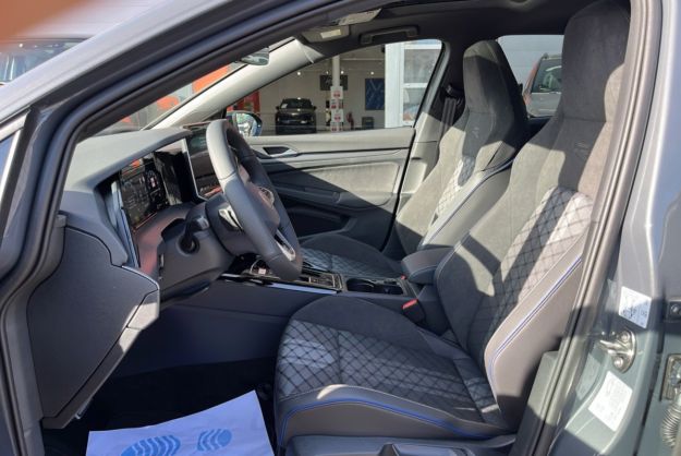 VOLKSWAGEN GOLF E-TSI 150 DSG R-LINE T.O 360