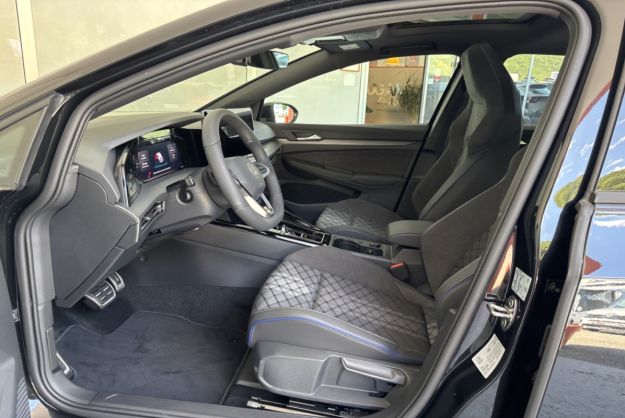 VOLKSWAGEN GOLF E-TSI 150 DSG R-LINE T.O 360