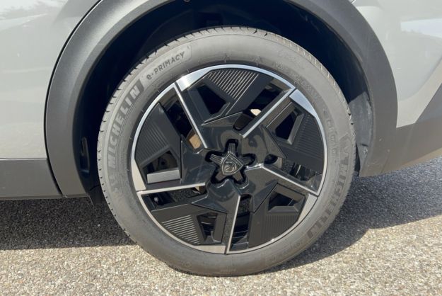 PEUGEOT 408 HYBRID 145 GT PK ALCANTARA 360