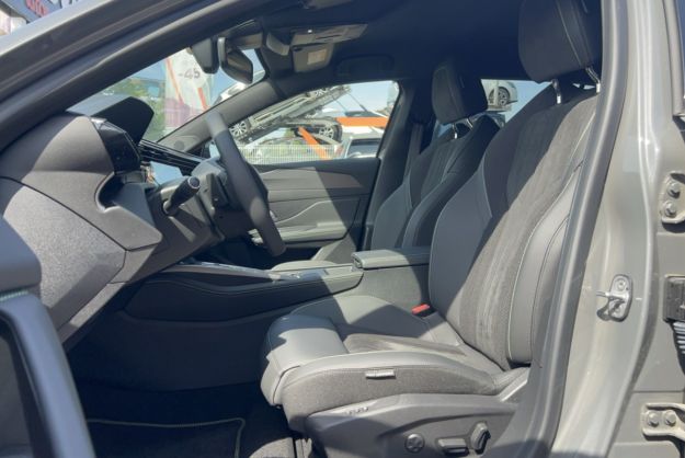 PEUGEOT 408 HYBRID 145 GT PK ALCANTARA 360