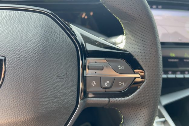 PEUGEOT 408 HYBRID 145 GT PK ALCANTARA 360