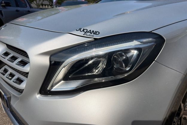 MERCEDES-BENZ GLA 200D 136 BUSINESS EDITION