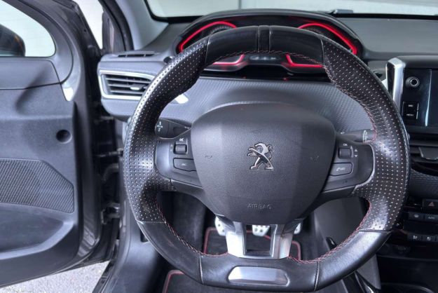 PEUGEOT 2008 1.2 130 GT LINE