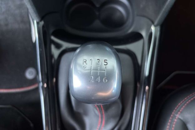 PEUGEOT 2008 1.2 130 GT LINE