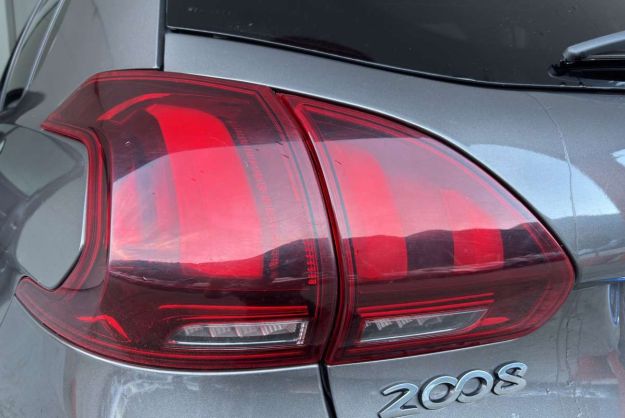 PEUGEOT 2008 1.2 130 GT LINE