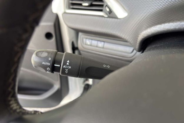 PEUGEOT 208 1.2 110 EAT6 ALLURE