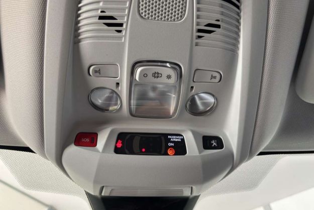 PEUGEOT 5008 1.6 HDI 120 ALLURE 7PL GRIP