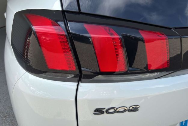 PEUGEOT 5008 1.6 HDI 120 ALLURE 7PL GRIP