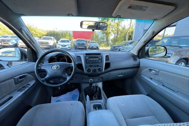 TOYOTA HILUX 3.0 171 LEGENDE 2CAB BVM5