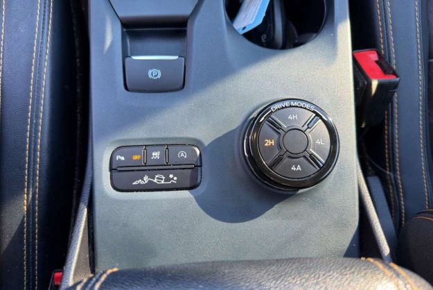 FORD RANGER 2.0 205 WILDTRAK SUPERCAB RIDEAU