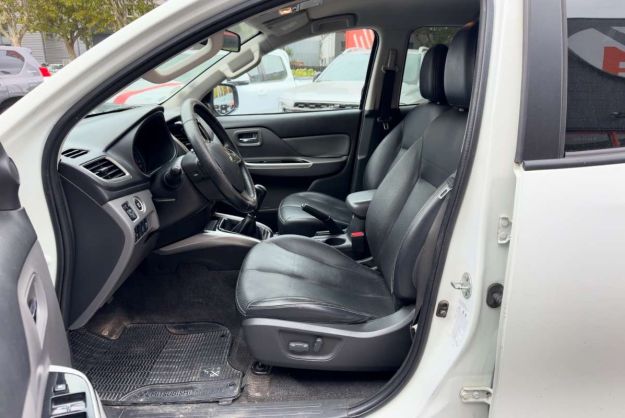 MITSUBISHI L200 2.4 DID 180 INTENS