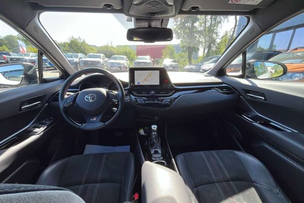 TOYOTA C-HR 2.0 HYBRIDE 184 GR SPORT